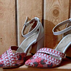 Handmade Embroidered Tatreez Shoes: A Fusion of Palestinian Tradition and Style
